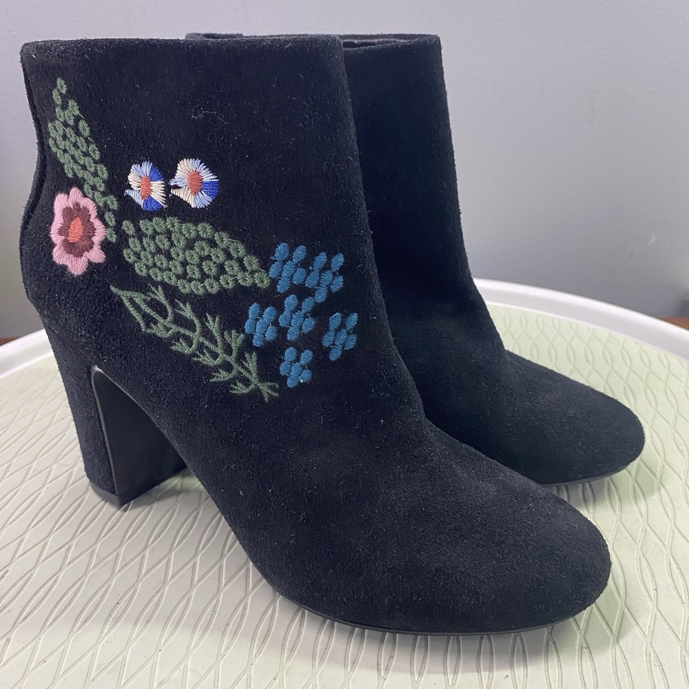 Nanette Lepore Beverly Black Suede Embroidered Ankle Boots 3.25" Heel,Women's 6M